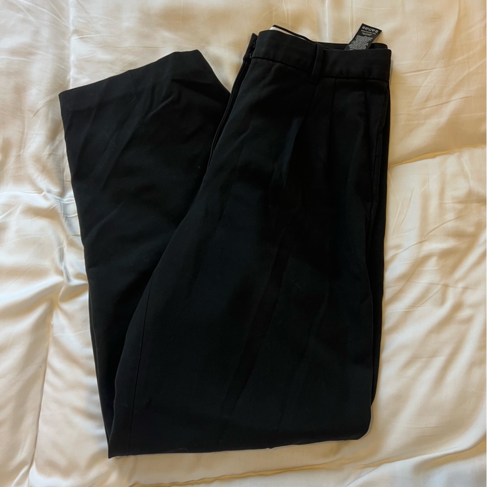 “The Effortless Pant” Aritzia Wilfred Classic Black Trousers